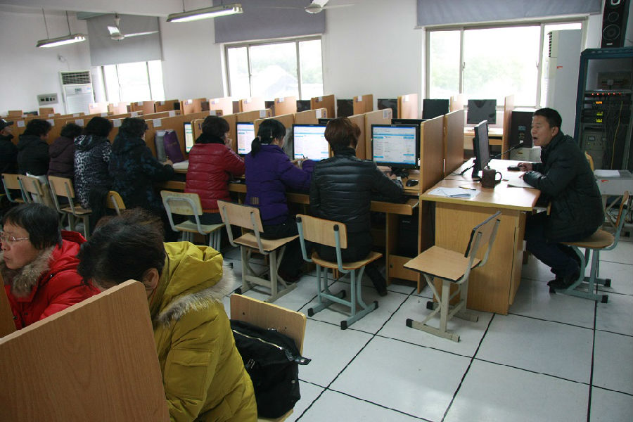 14-03-06 辅导员开学工作会议 010.JPG