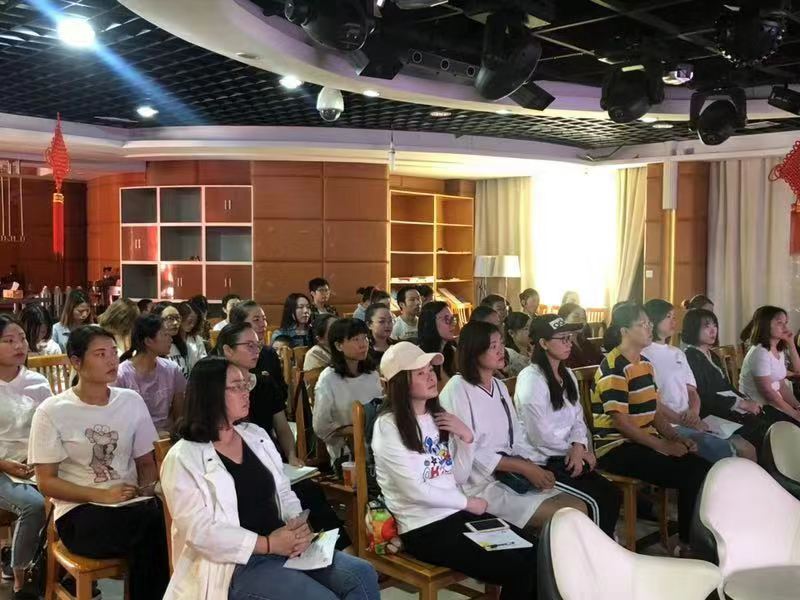 沟通2.jpg 沟通2.jpg