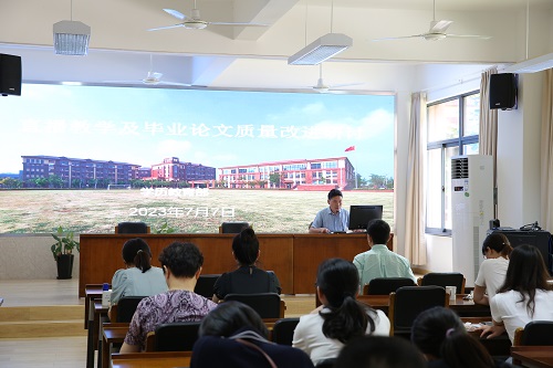 梁晓琦.JPG