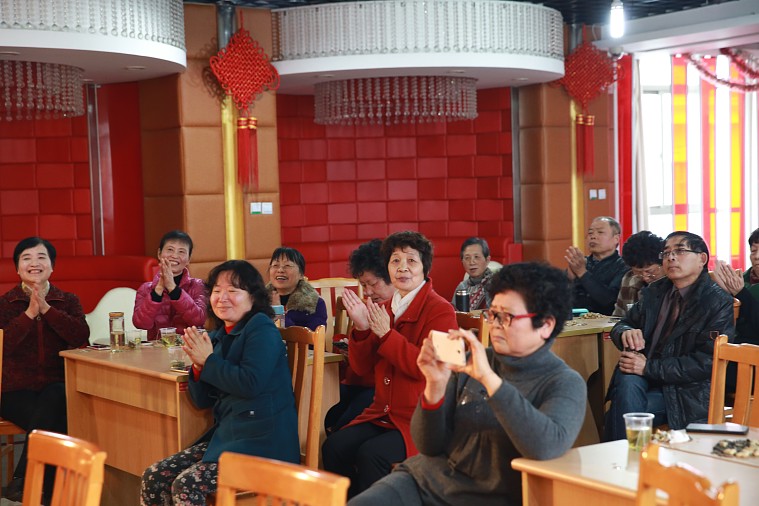 17-01-06 辅导员迎春茶话会 (45).jpg