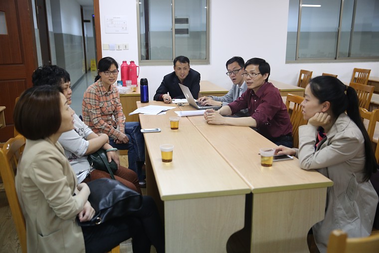 15-05-09 教师专业研讨活动08.jpg